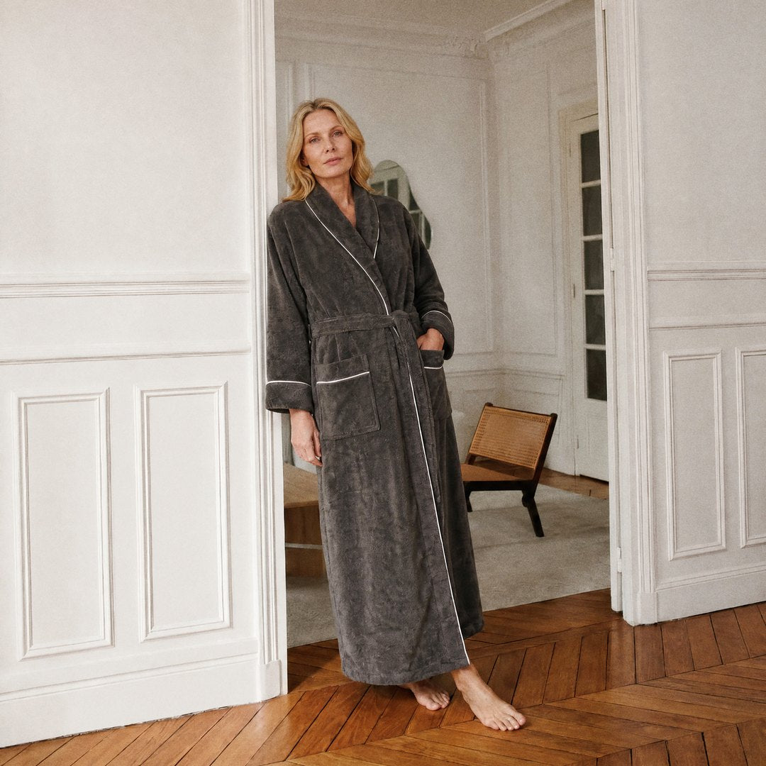 Ultraplush Serenity Robe worn (Charcoal)