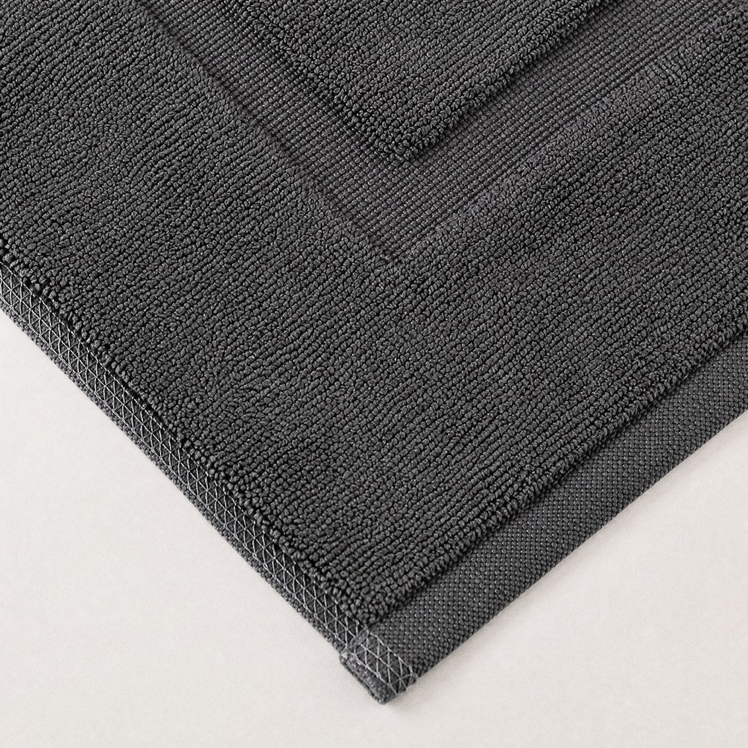 Cotton Bath Mat corner close-up (Charcoal)