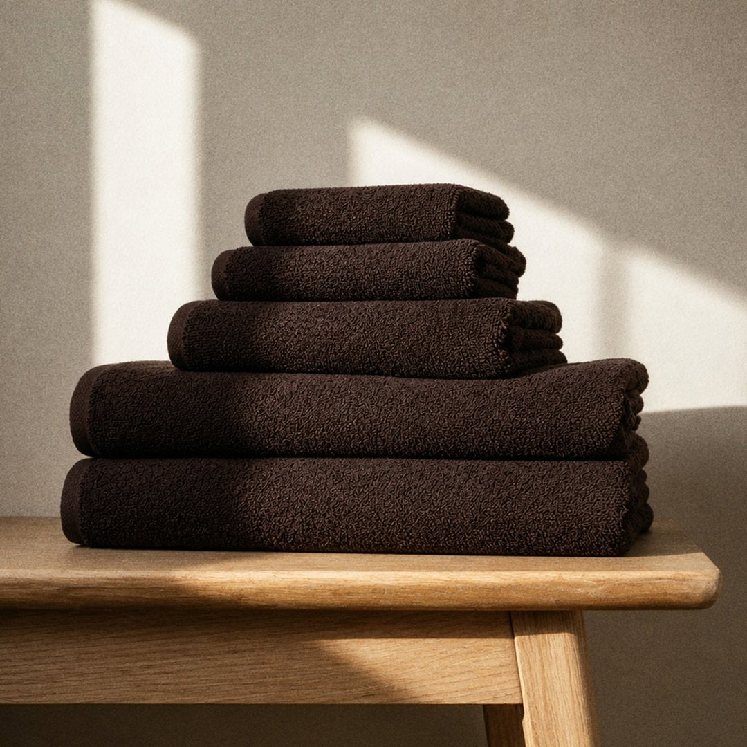 Towel stack on a wooden bench (Espresso Brown)