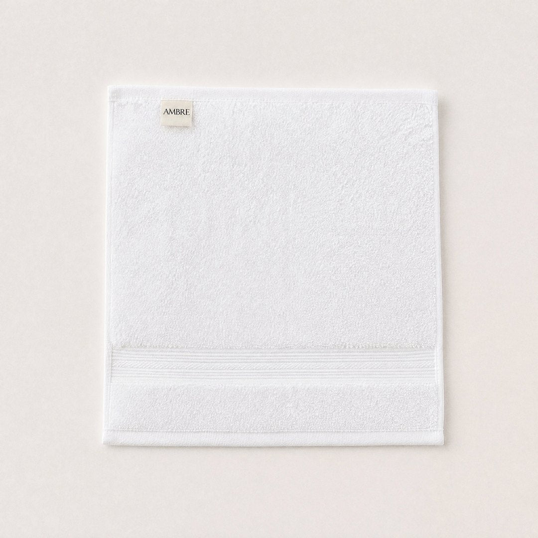 Washcloth laid flat (Cloud White)